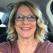Ruth, 66 años