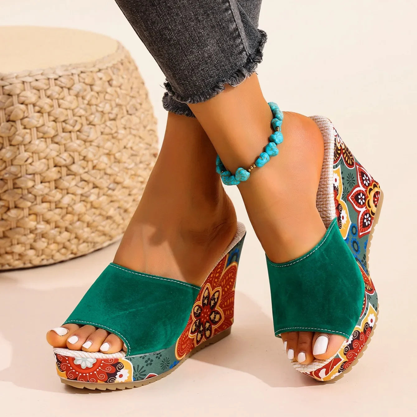 Jara | Mules Escultóricas con Tacón Floral